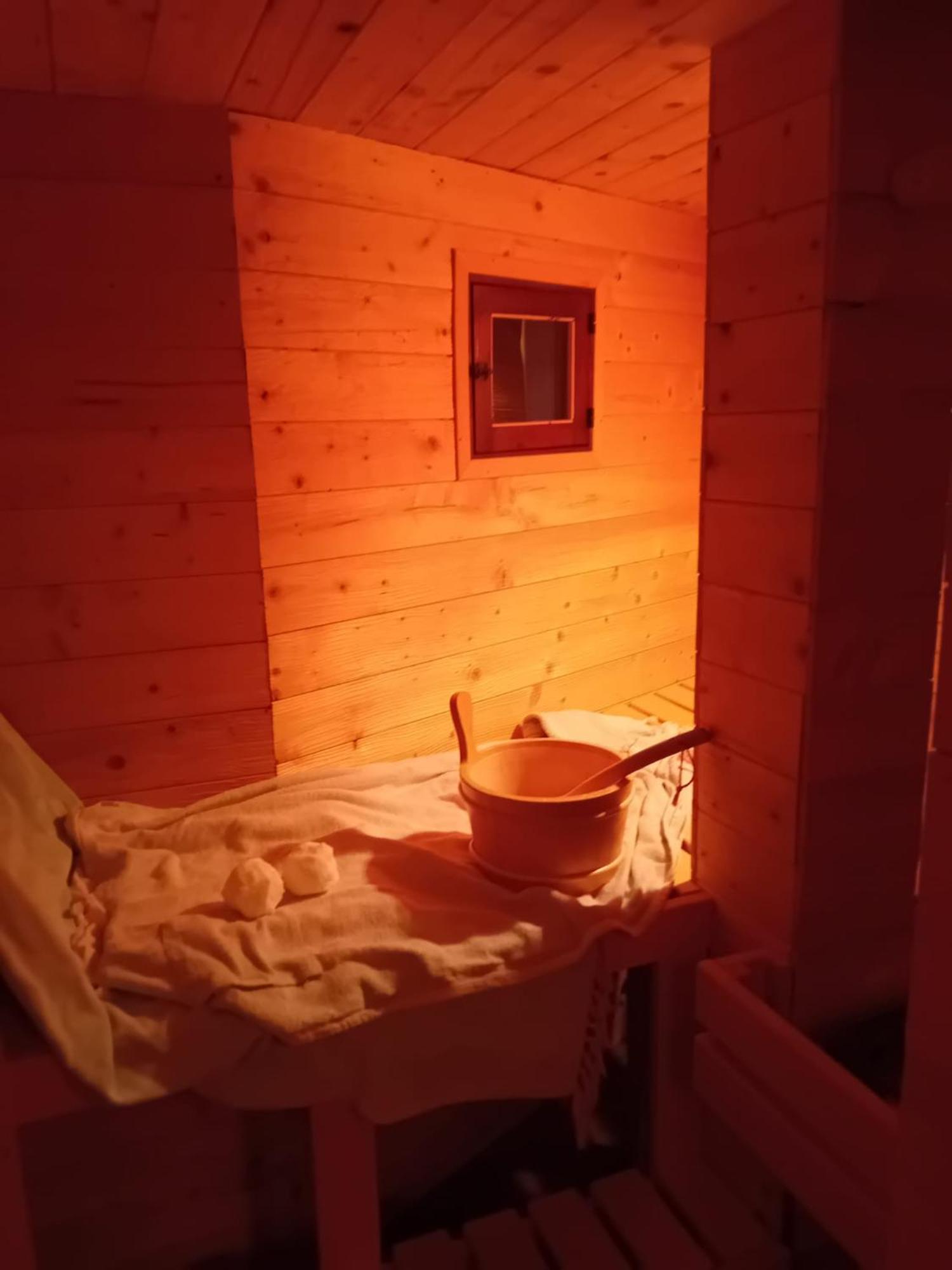 Wellnessoase Mit Sauna Und Whirlpool Inzell Exterior photo